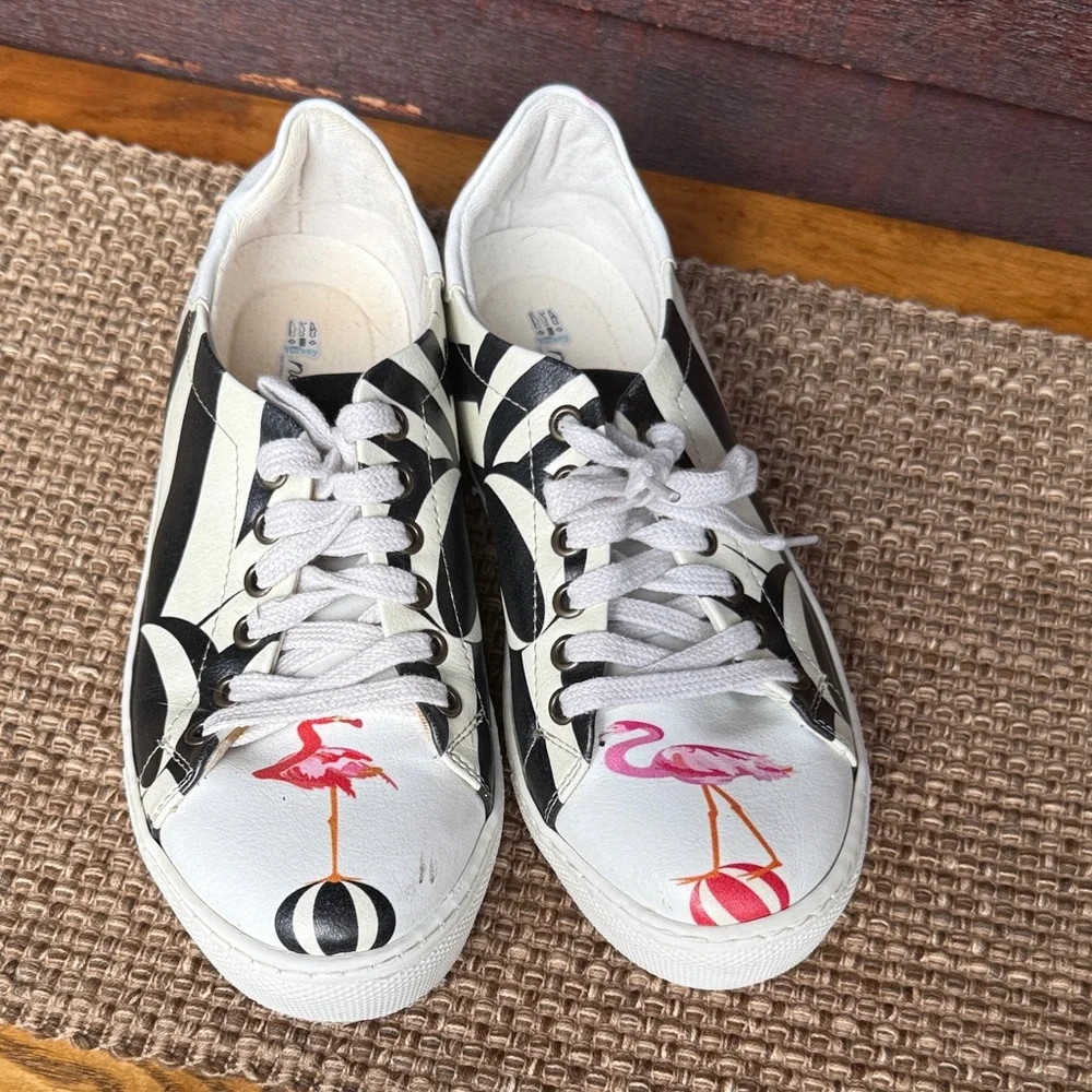 Women's Black and White Flamingo Neefs Sneakers size 39 8.5 made in Turkey